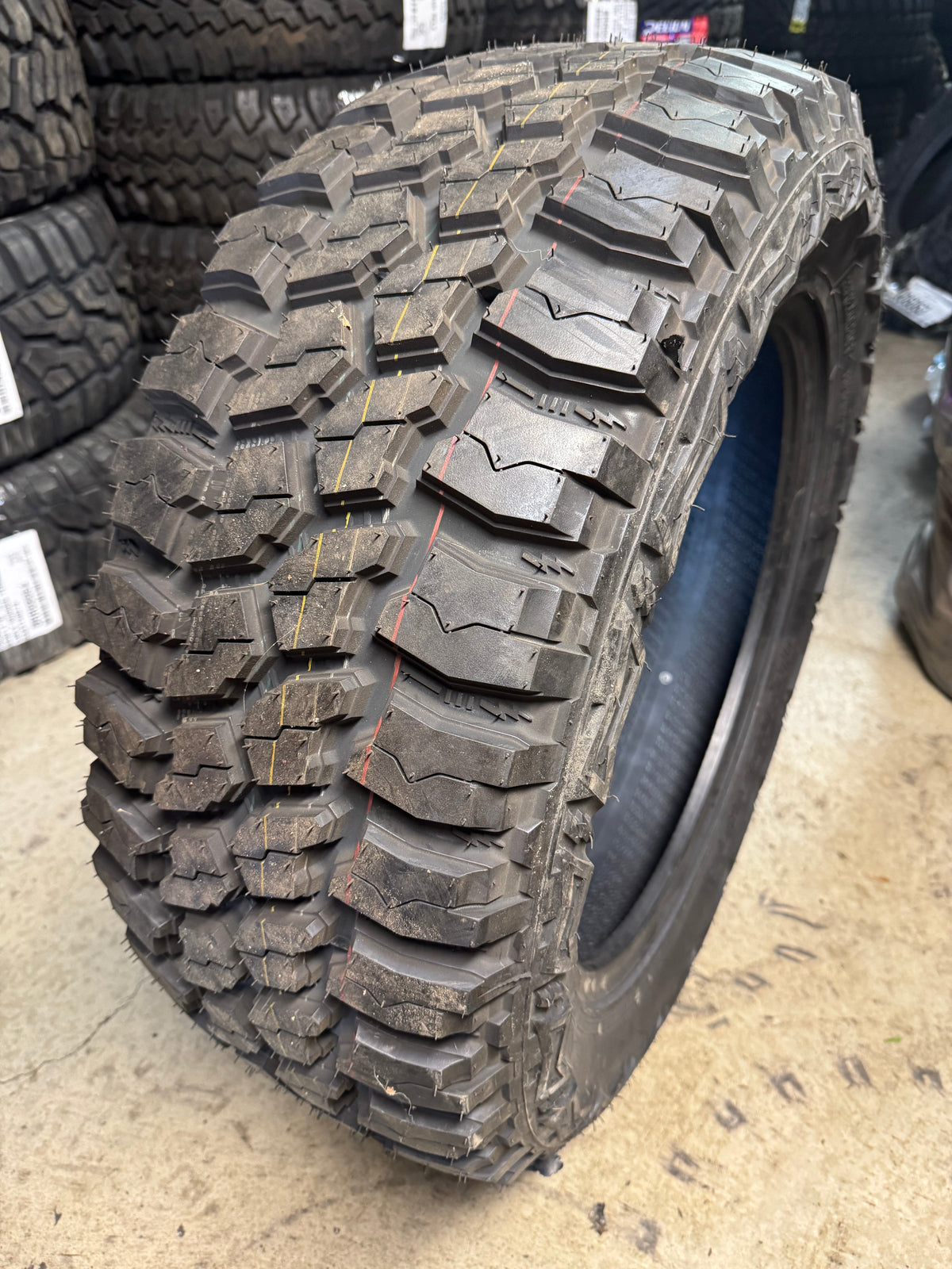 NOS THUNDERER TRAC GRIP M/T BSW LT 33 12.5 20 119Q 12PLY MUD TERRAIN TIRE TH2502