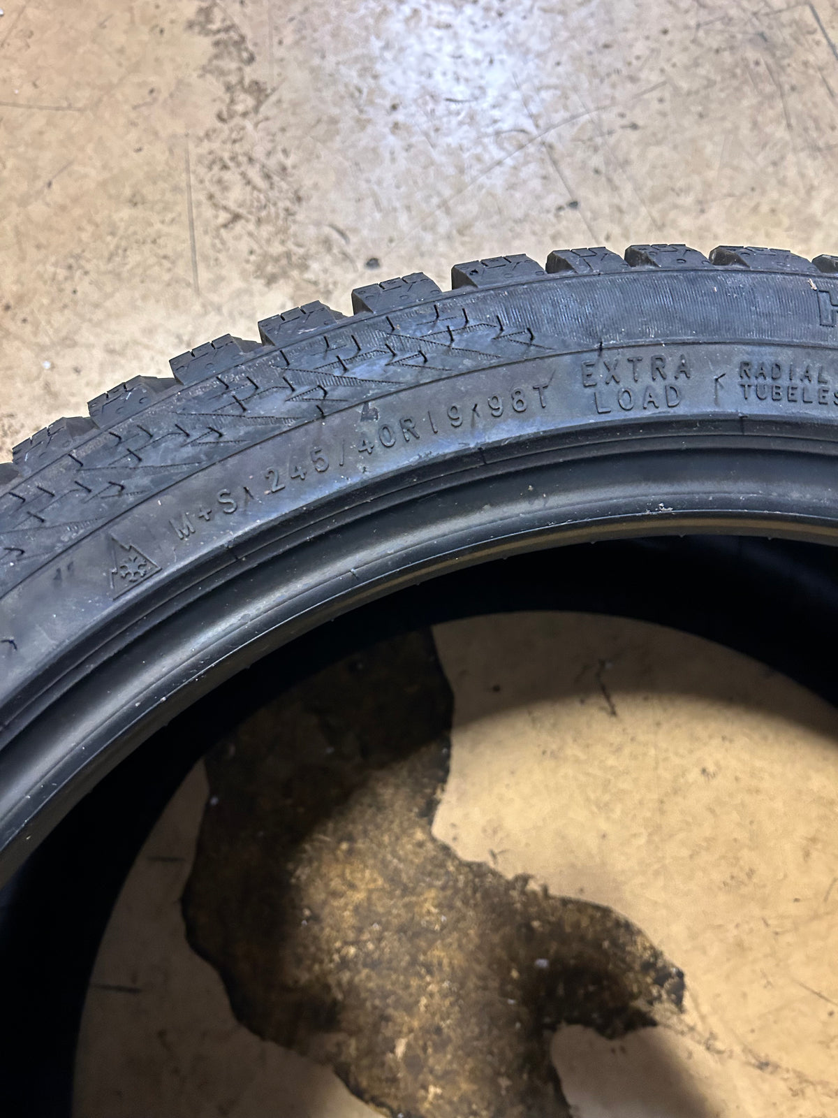 2 NOKIAN HAKKAPELIITTA 10 EV STUDDED BSW P 245 40 19 98T XL WINTER TIRE TS32453
