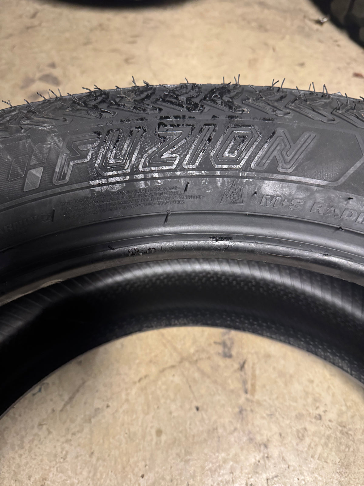 FUZION ALL TERRAIN BSW P 275 55 20 113H TIRE 012841