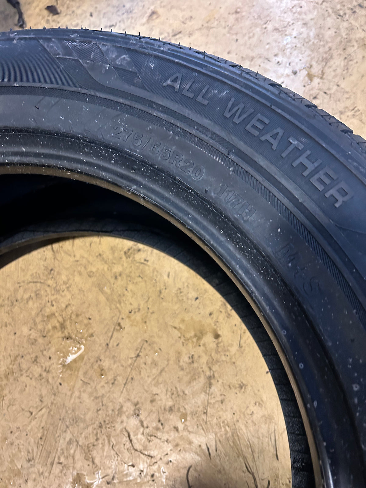LEXANI LXHT-206 BSW P 275 55 20 117H HIGHWAY TIRE LXST2062055010