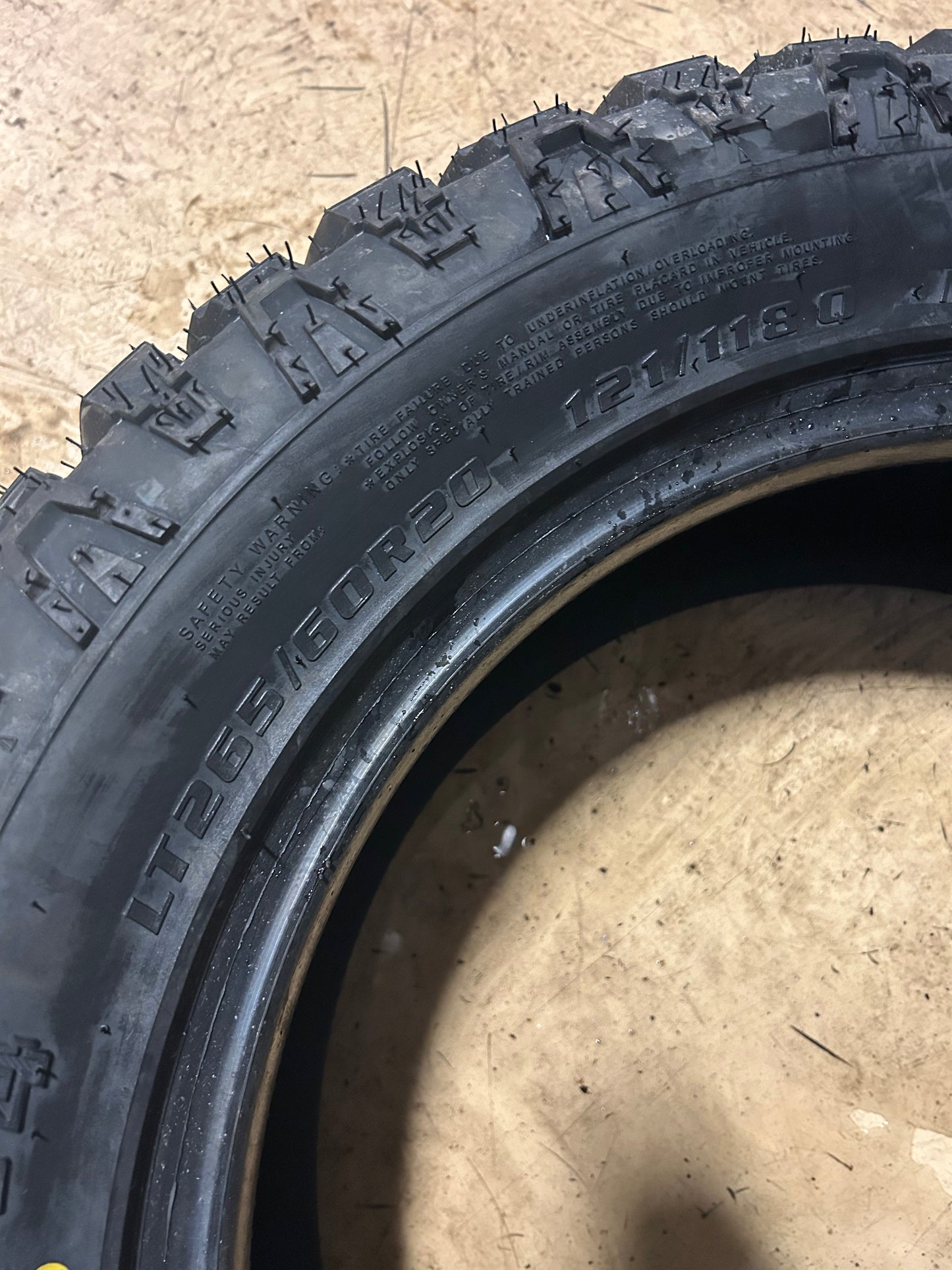 KANATI TRAIL HOG A/T-4 LT 265 60 20 121/118Q 10PLY ALL TERRAIN TIRE LTH1723580E