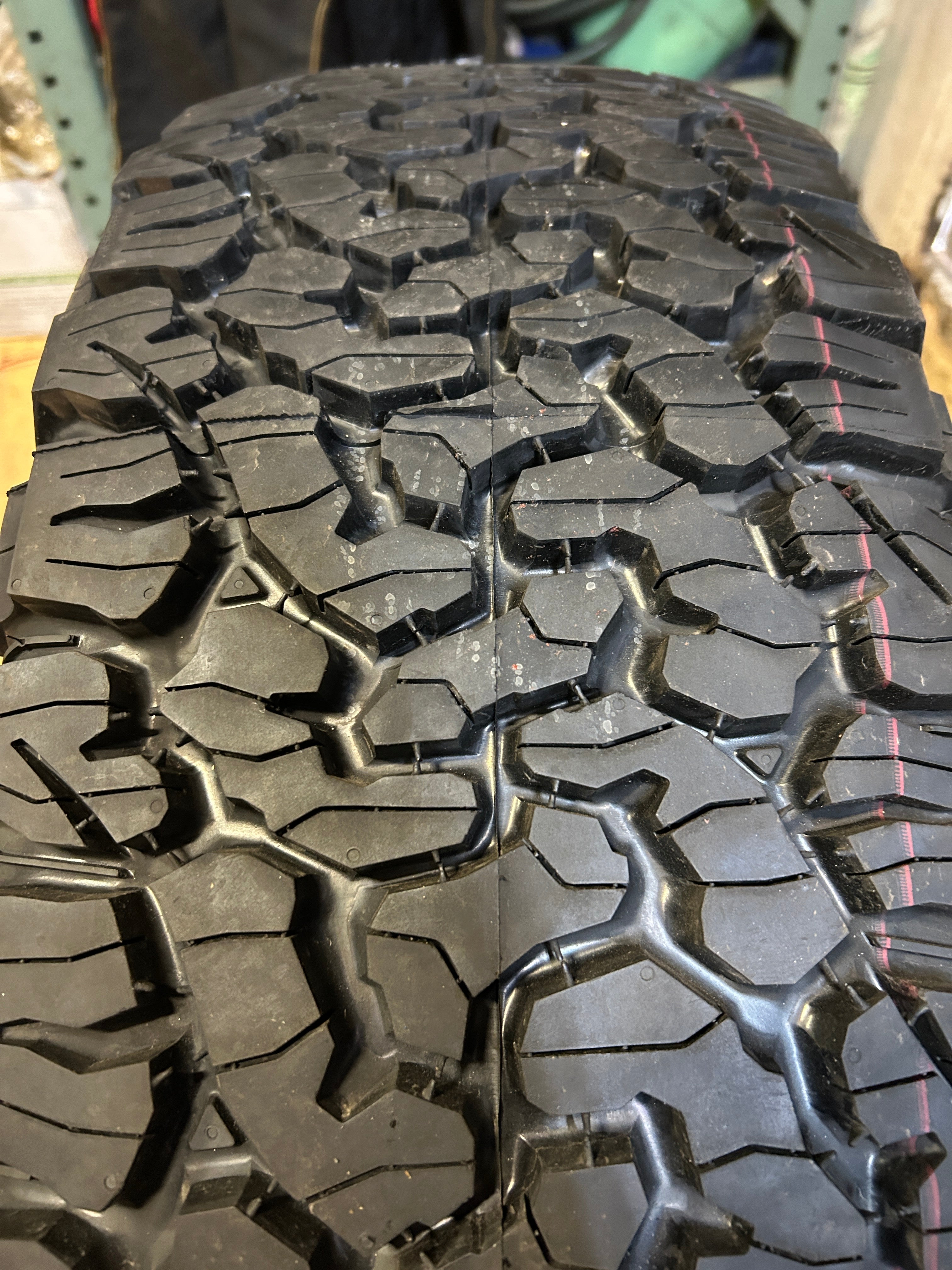 BFGOODRICH ALL-TERRAIN T/A KO2 BSW LT 285 70 17 116/113Q 6PLY TIRE 81501
