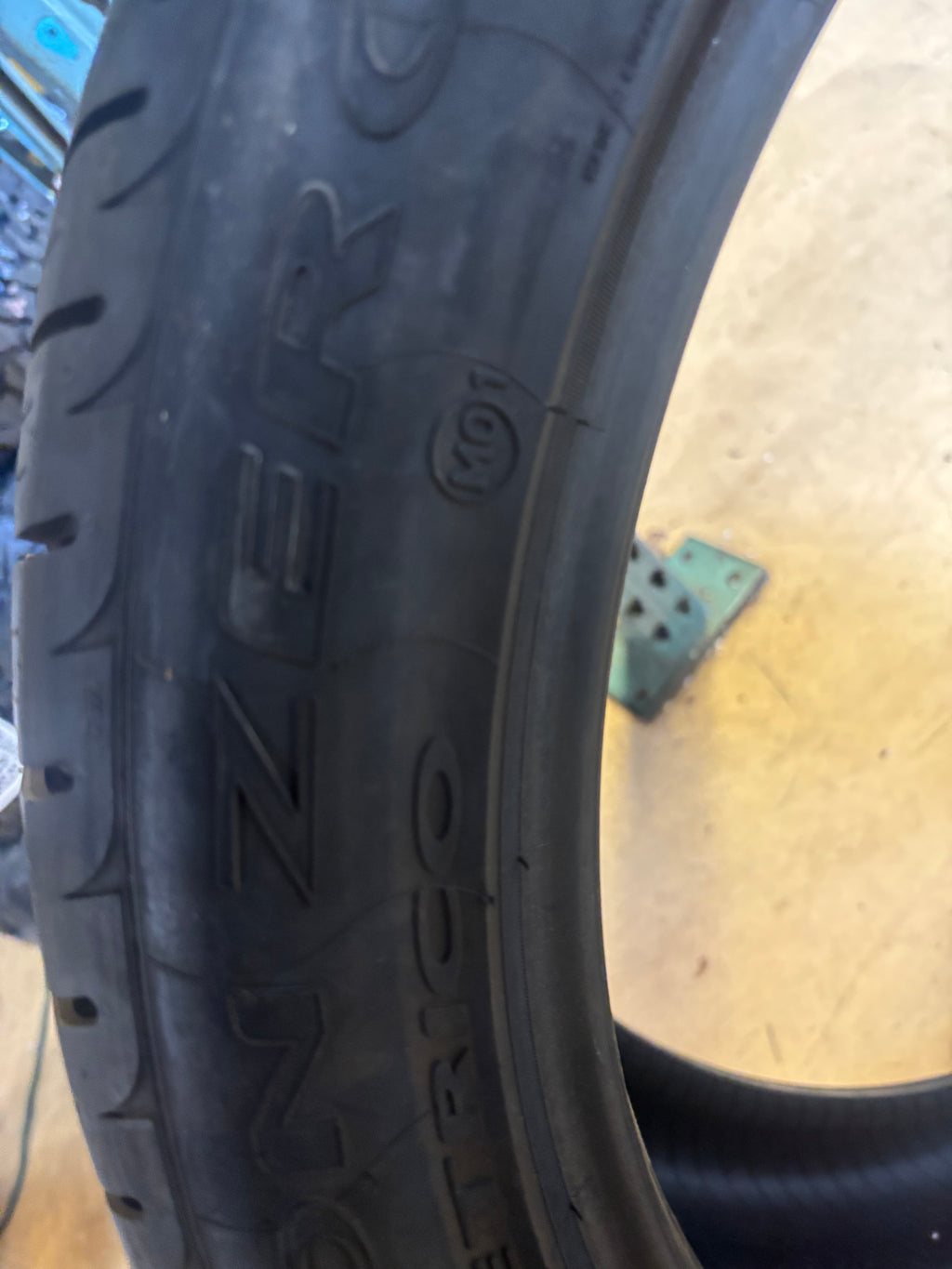 USED DTO PIRELLI SCORPION ZERO ASIMMETRICO MERCEDES P 295 40 22 112W XL TIRES 3136900