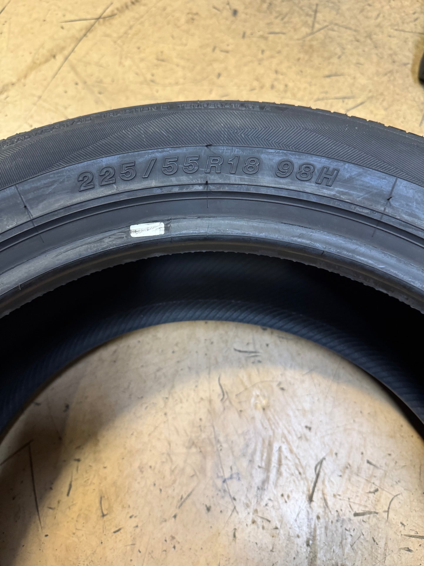 YOKOHAMA GEOLANDAR G055 BSW P 225 55 18 98H ALL SEASON TIRE 110133531