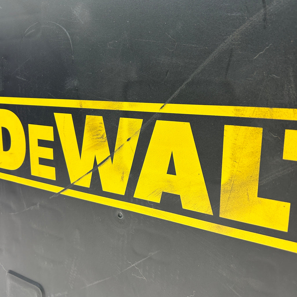 DEWALT 2" CORDLESS MAGNETIC DRILL PRESS KIT MISSING BATTERY #1  DCD1624GX2