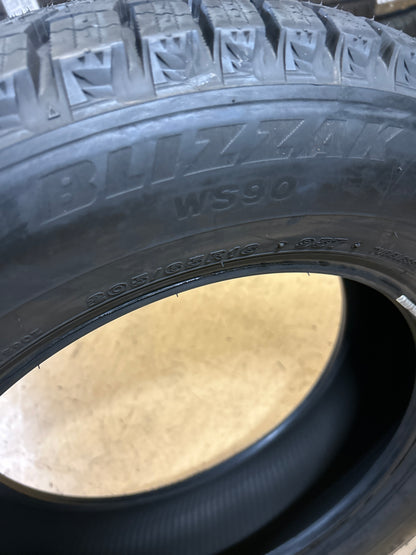 NOS 2 BRIDGESTONE BLIZZAK WS80 BSW P 205 65 16 95T 0001163