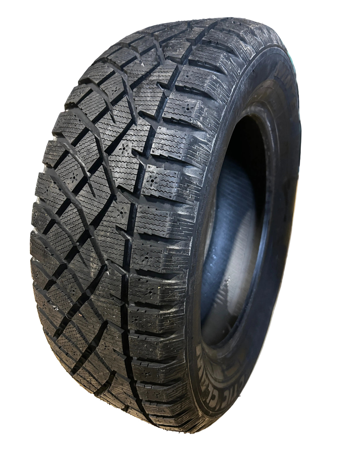 VANGUARD ARCTIC CLAW WINTER WXI BSW P 215 60 16 95T WINTER TIRE ARC48