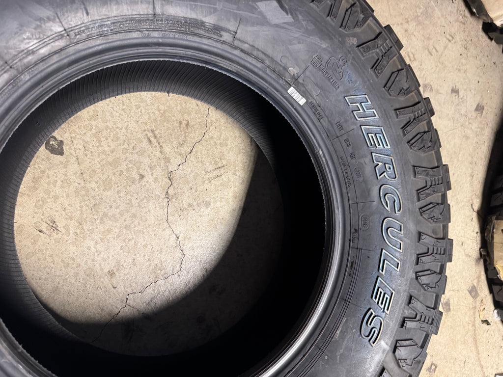 NOS HERCULES TERRA TRAC M/T OWL LT 305 70 18 126/123Q 10PLY MUD TERRAIN TIRE 08190