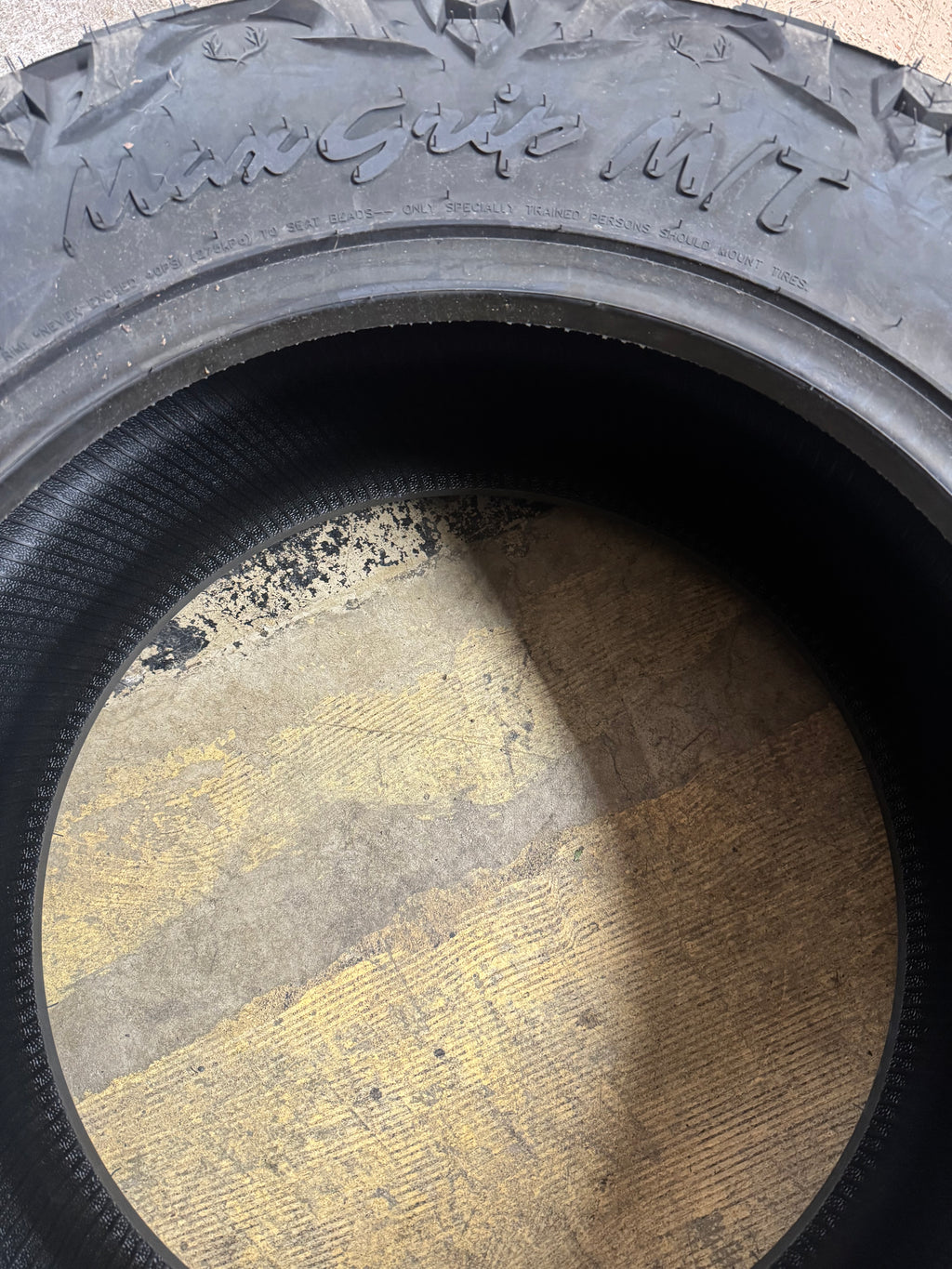 GRIPMAX MAXGRIP M/T BSW LT 35 11.5 20 124Q 10PLY MUD TERRAIN TIRE GMT014