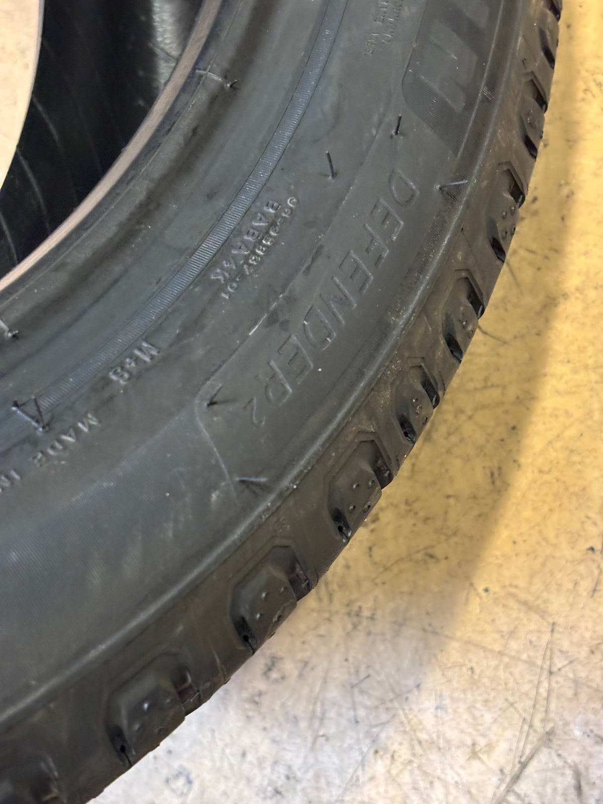 MICHELIN DEFENDER 2 BSW P 225 50 18 95H SL ALL SEASON TIRE 47584