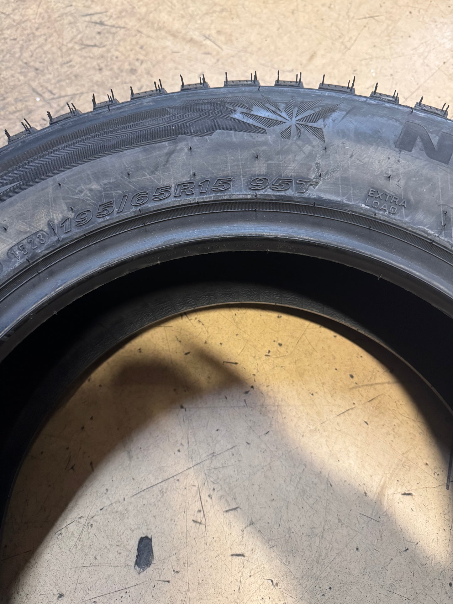 2 NEXEN WINGUARD WINSPIKE 3 BSW P 195 65 15 95T XL WINTER TIRE 17629NXK