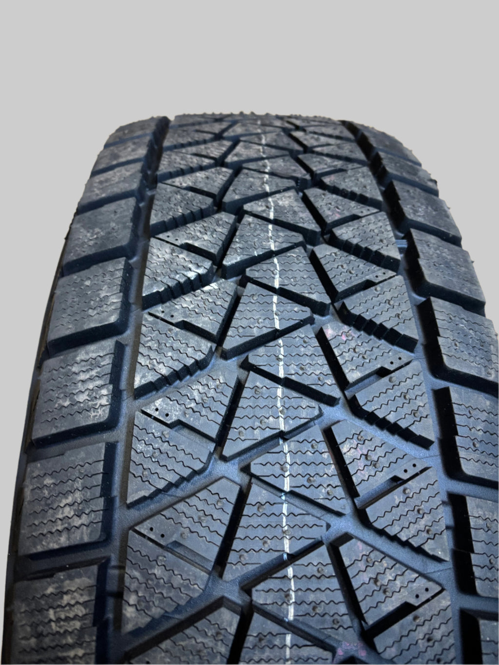 BRIDGESTONE BLIZZAK DM-V2 P 265 70 17 115R SL SNOW WINTER TIRES 016457