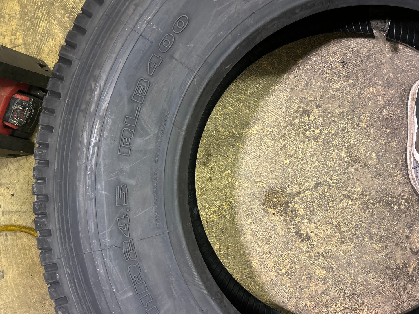 DOUBLE COIN RLB400 BSW 11 24.5 146/143L 14PLY  DRIVE TIRE 1133481455