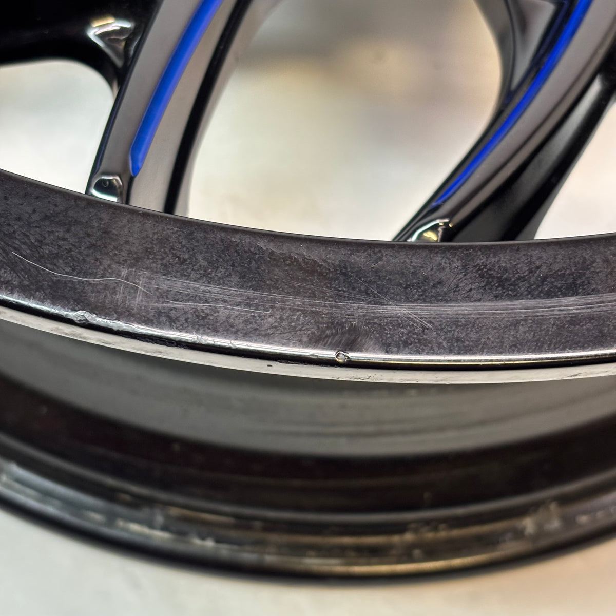FUEL UTV ALUMINUM RIM D778 RUNNER UTV 18X7 5X156 ET13 GLOSS BLACK MILLED CANDY BLUE FINISH