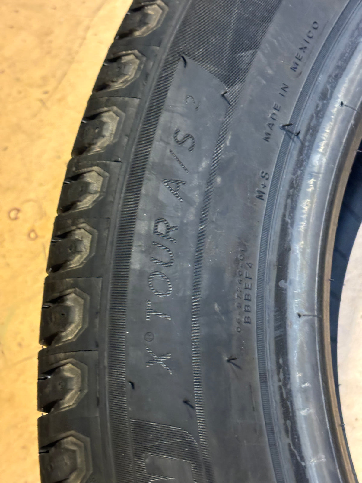MICHELIN X TOUR A/S 2 P 245 55 19 104V SL ALL SEASON TIRE MCXT245519