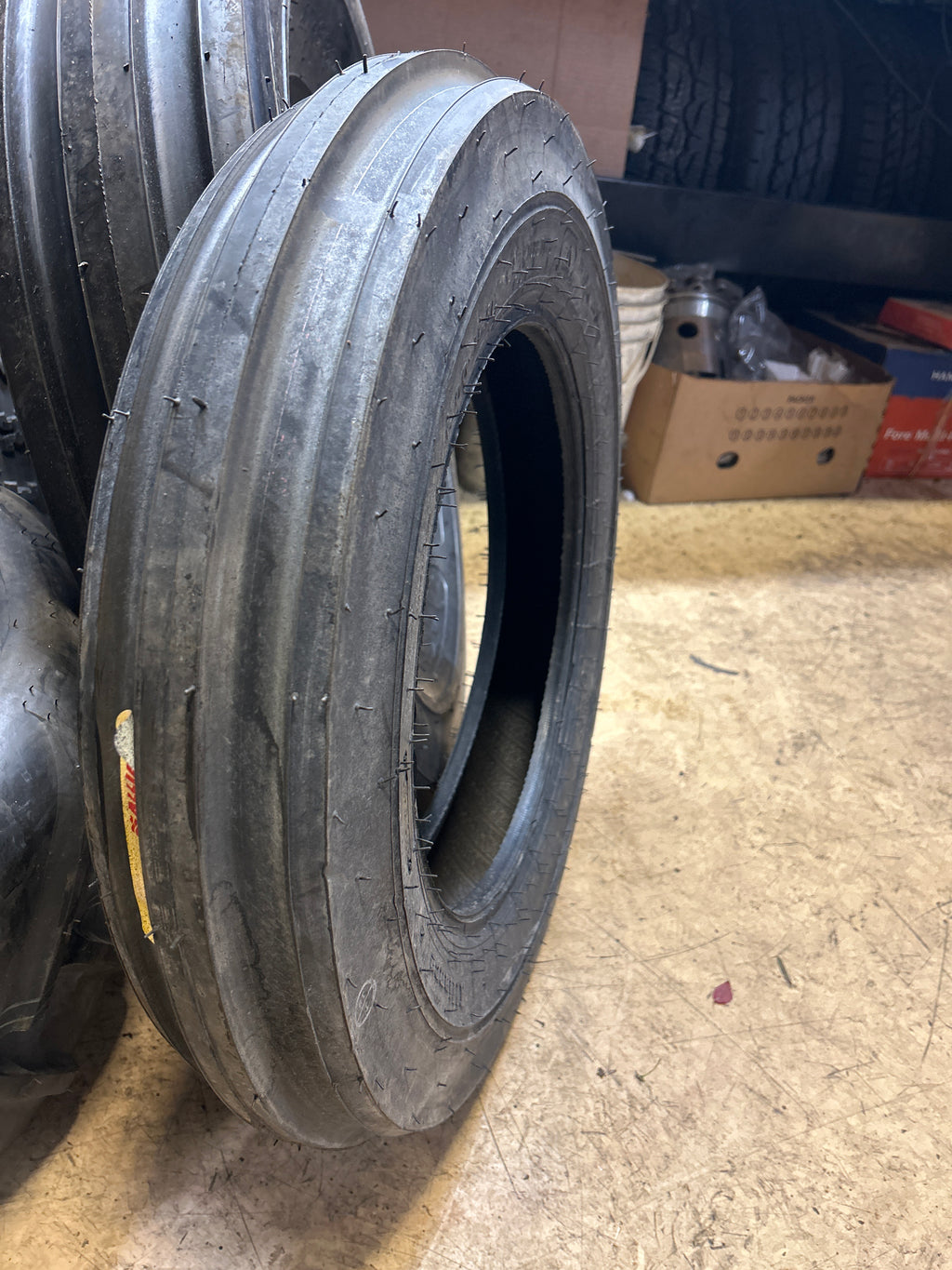 ALLIANCE 303 3 RIB BSW  5 15 4 PLY FARM TIRE  30301108