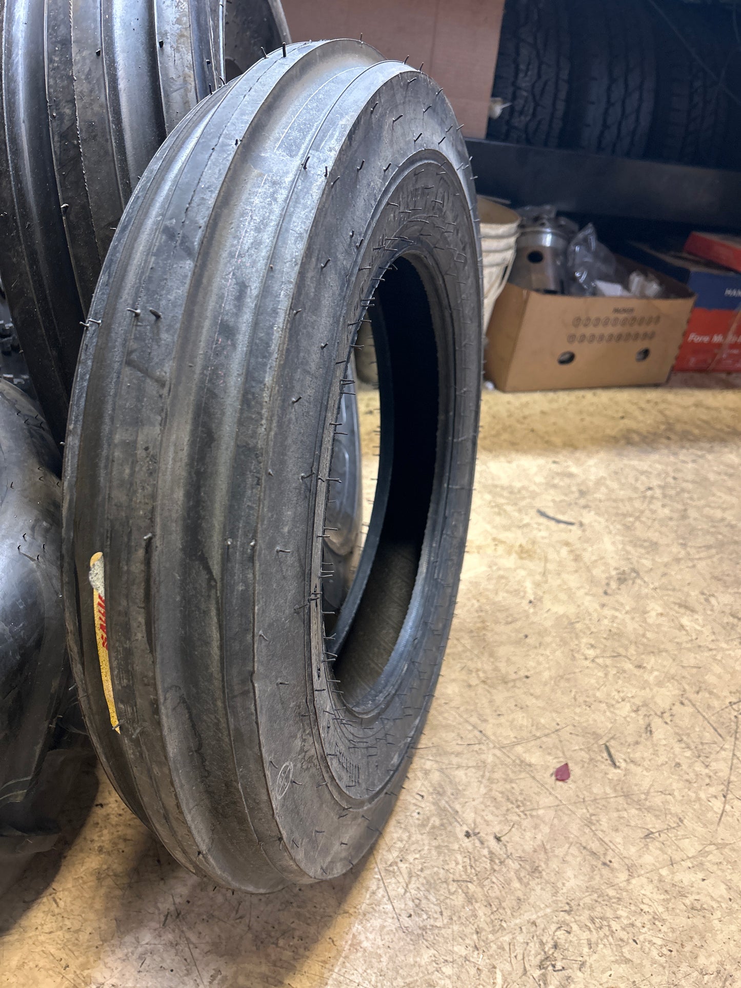 ALLIANCE 303 3 RIB BSW  5 15 4 PLY FARM TIRE  30301108