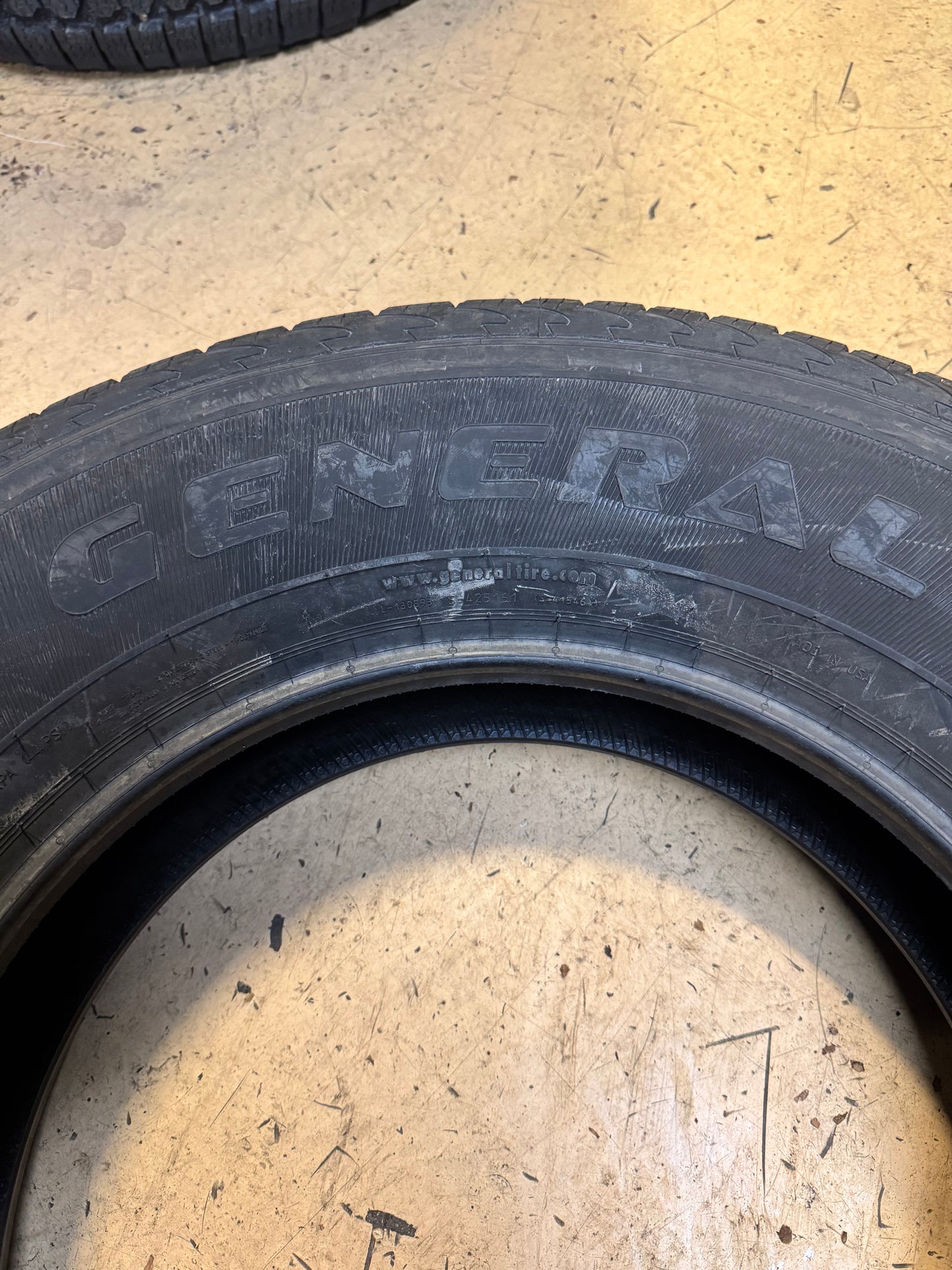 GENERAL GRABBER HTS BSW P 265 70 18 116S ALL SEASON TIRE 04492880000