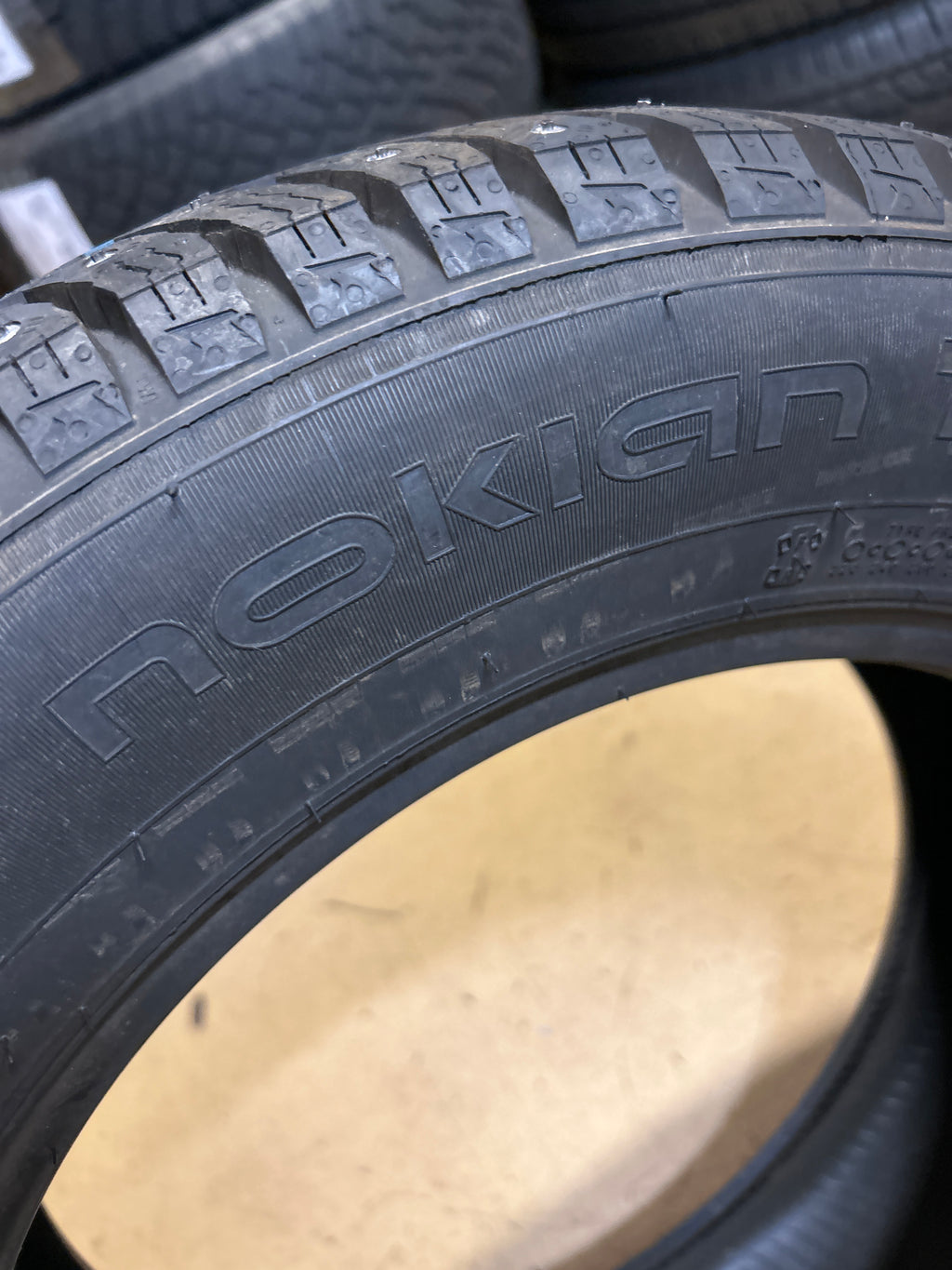 2 NOKIAN HAKKAPELIITTA 10 (STUDDED) 185 65 15 92T WINTER TIRE TS32424