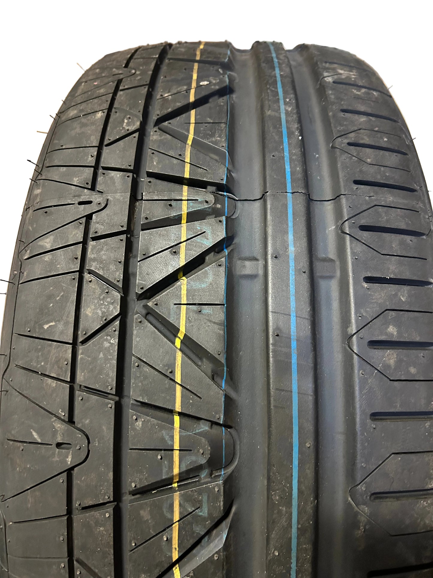 2 NOS NITTO INVO BSW P 245 40 20 99W UHP TIRE 203490