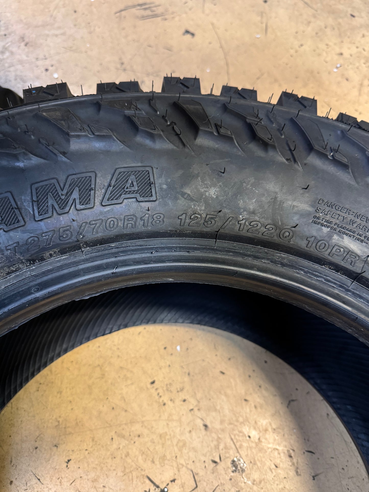 YOKOHAMA GEOLANDAR M/T G003 BSW LT 275 70 18 125/122Q 10PLY MUD TERRAIN TIRE 110133329