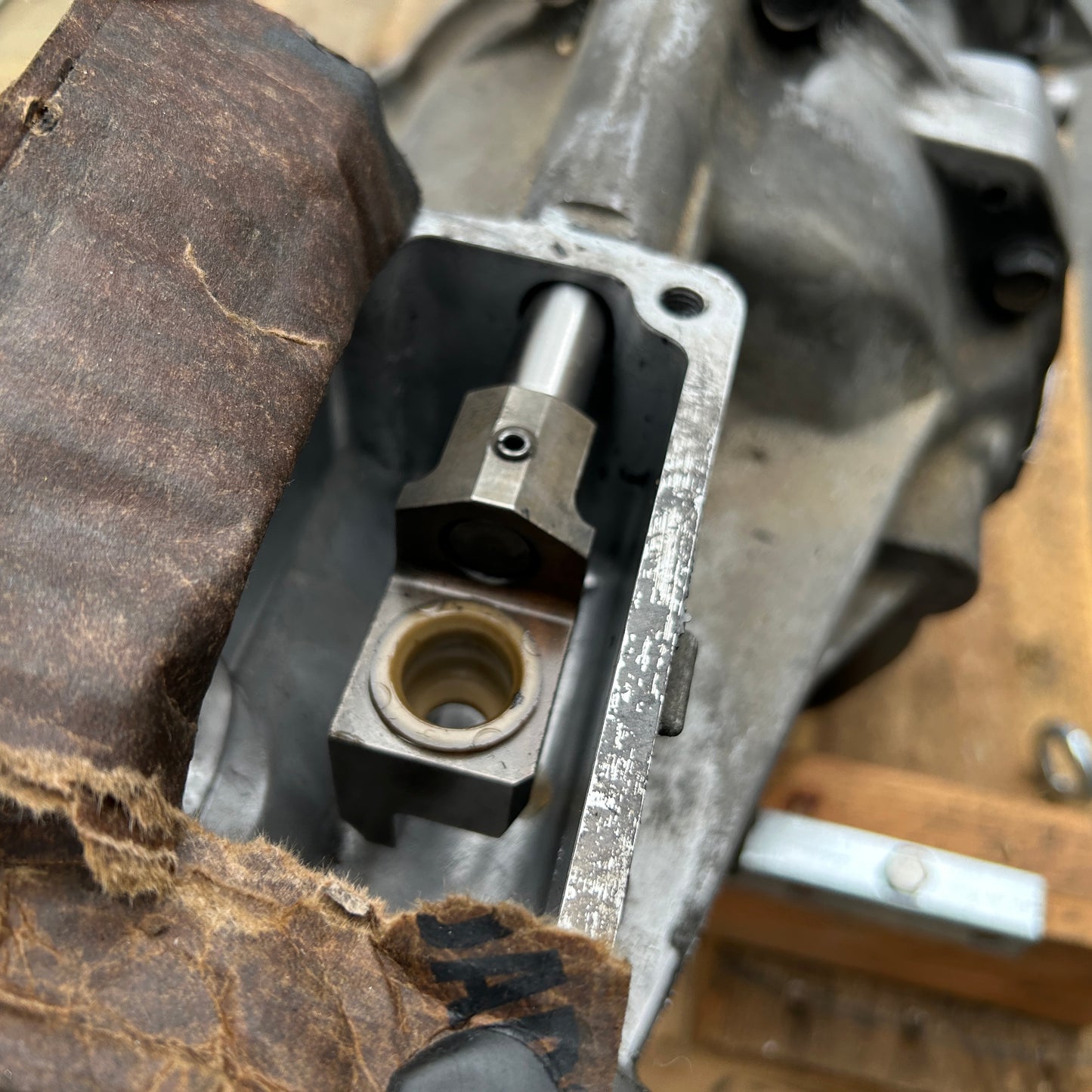 USED TREMEC T56 MAGNUM-F 6-SPEED MANUAL TRANSMISSION 2552099
