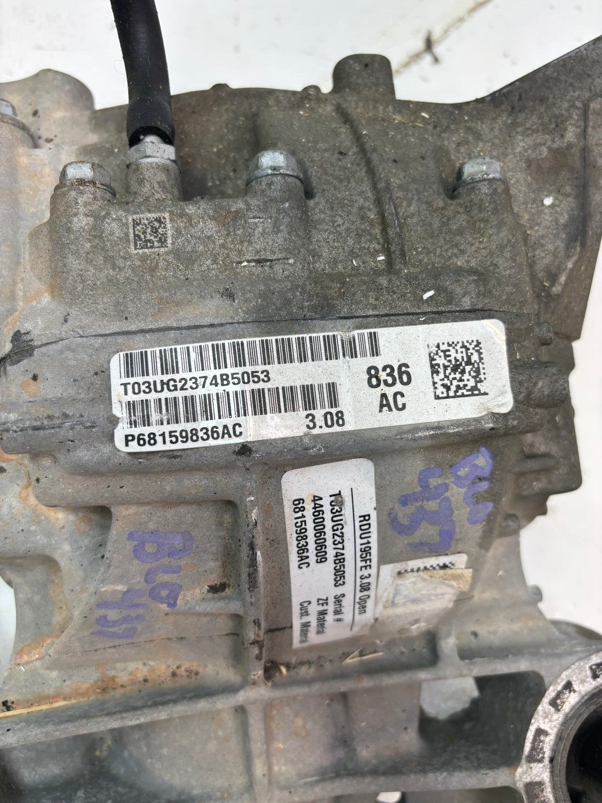 USED GENUINE MOPAR REAR AXLE DIFFERENTIAL CHRYSLER 300 DODGE CHARGER 6815936AC