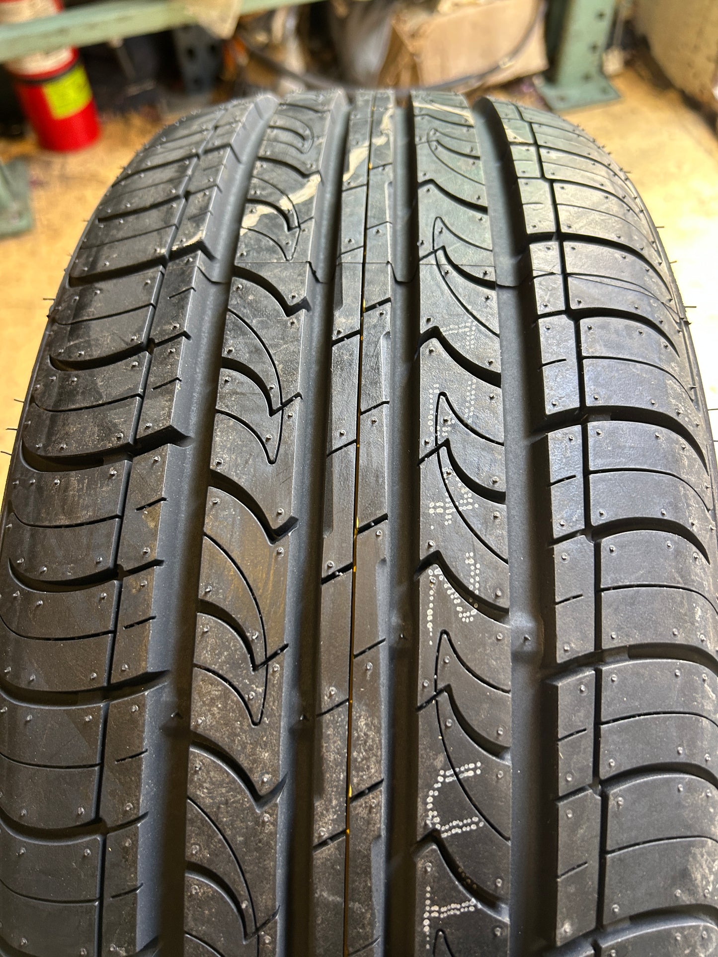 NEXEN CP672 BSW P 205 50 16 87V ALL SEASON TIRE 11257NXK
