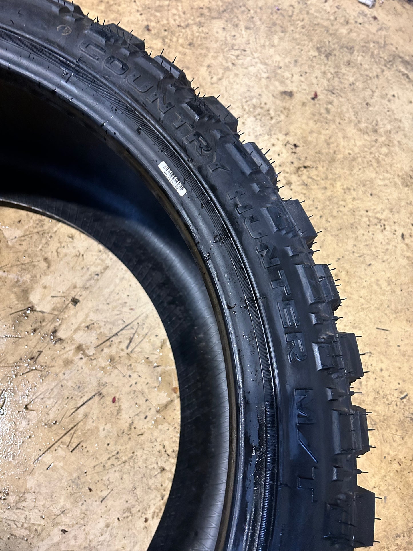 FURY COUNTRY HUNTER M/T BSW LT 35 12.5 24 114Q 10PLY MUD TIRE FCH35125024