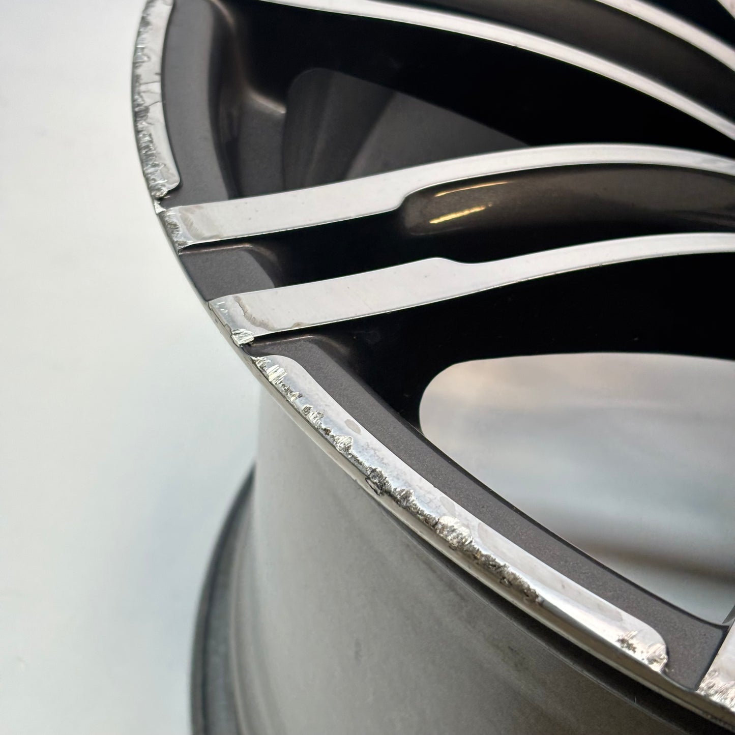 GENUINE PORSCHE MACAN 21 INCH STAGGERED SET F:21X9 ET26 R:21X10 ET26 WHEELS