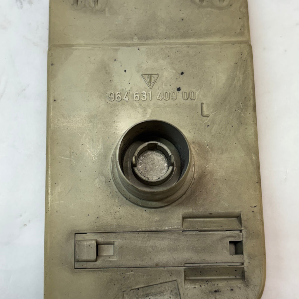 USED GENUINE PORSCHE FRONT MARKER AMBER LIGHT 96463140900