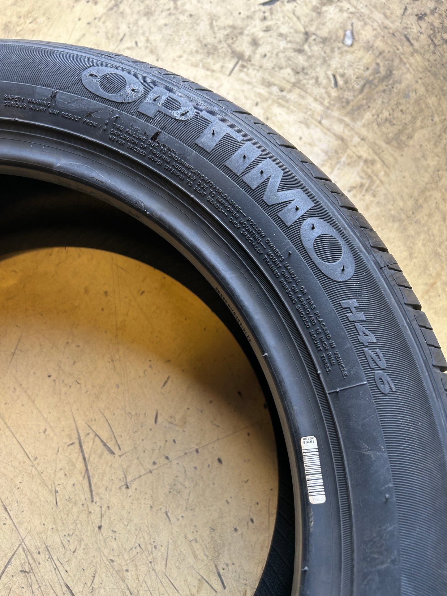 NOS HANKOOK OPTIMO H426 BSW P 195 50 16 84H ALL SEASON TIRE 1011165