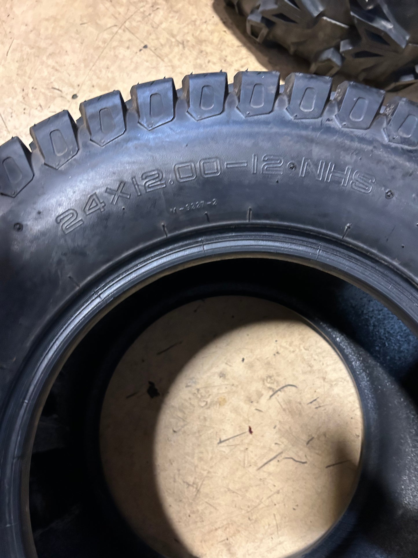 MAXXIS M9227 PROTECH BSW 24 12 12 4PLY LAWN TIRE MMP241212