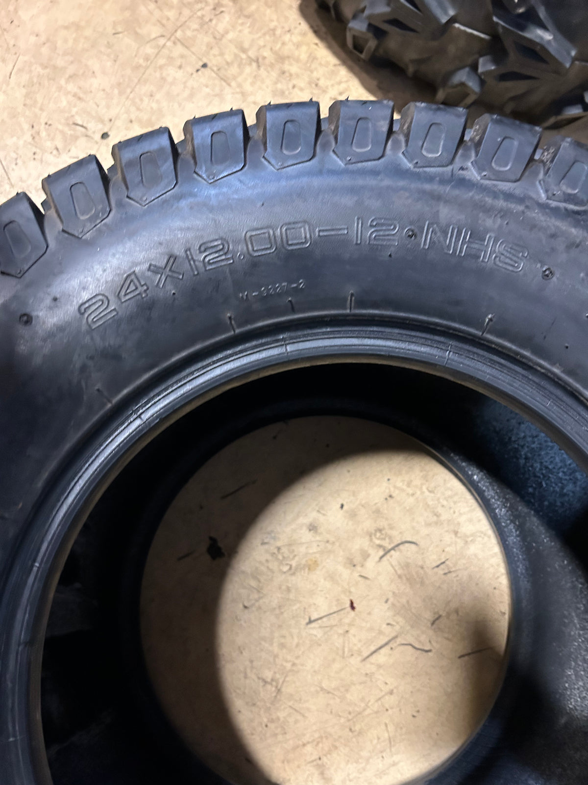 MAXXIS M9227 PROTECH BSW 24 12 12 4PLY LAWN TIRE MMP241212