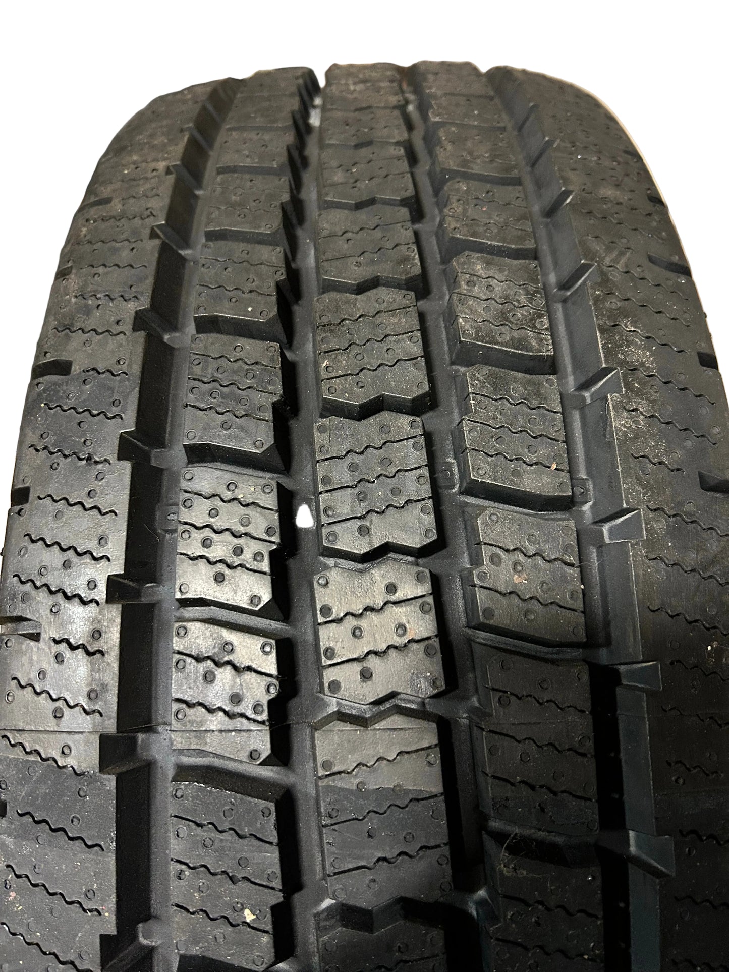 COOPER DISCOVERER HT3 BSW P 235 65 16C 121/119R 10PLY ALL SEASON TIRE 170207003