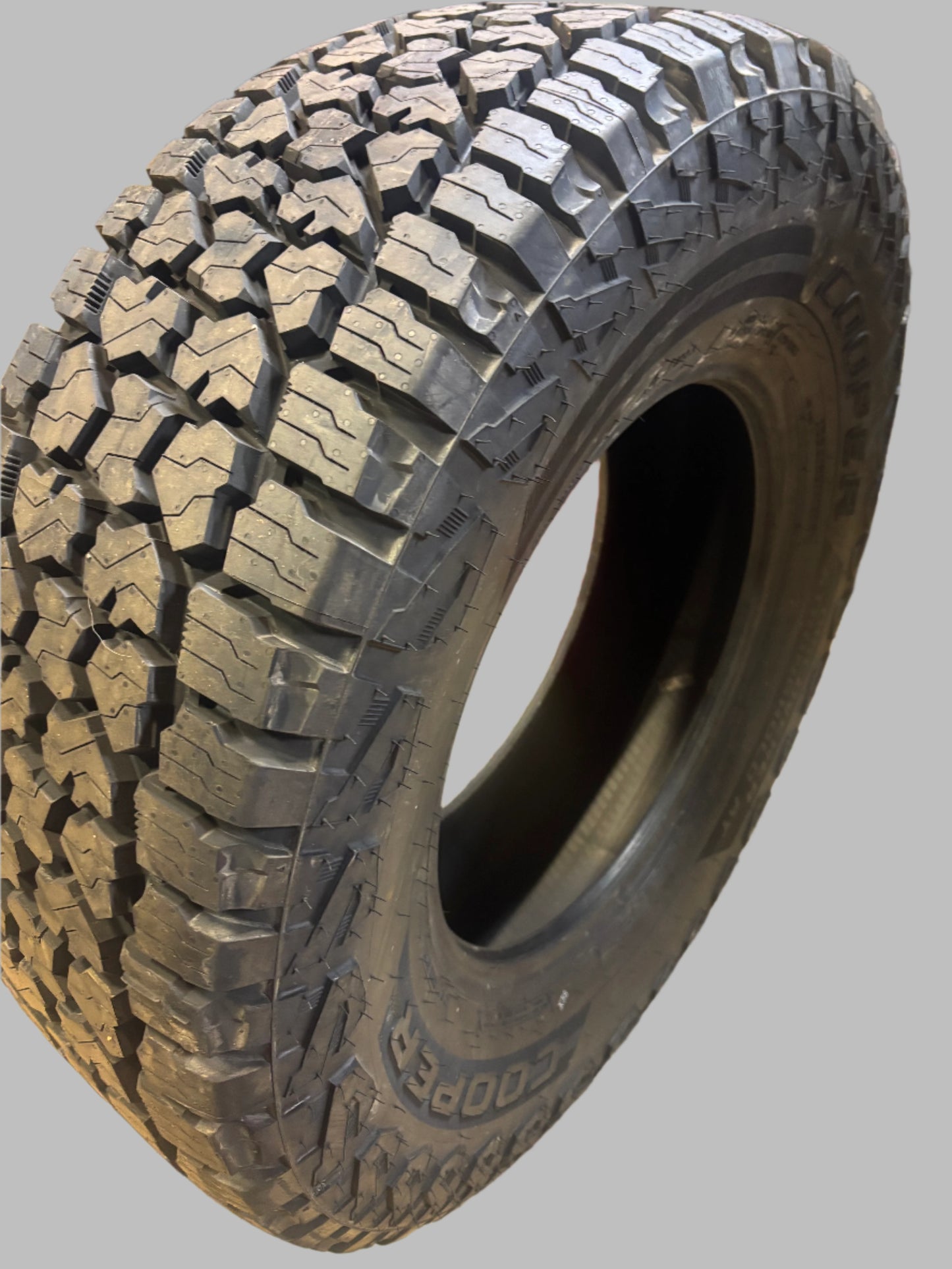 COOPER DISCOVERER STRONGHOLD AT LT 295 70 18 129/126S LRE 10PLY ALL WEATHER ALL TERRAIN TIRE 170296048