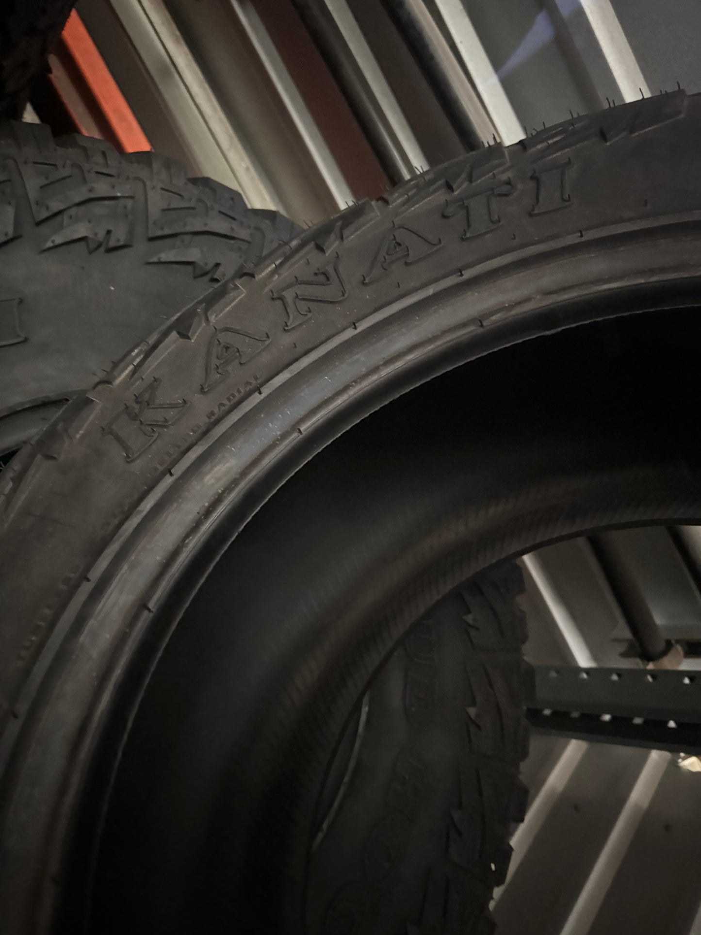 NOS KANATI MUD HOG M/T BSW LT 33 12.5 18 118Q 10PLY MUD TERRAIN TIRE L1833125E252