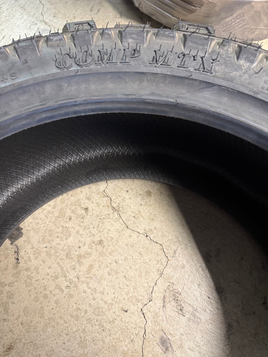 MUD CLAW COMP MTX BSW LT 33 12.5 22 114Q 12PLY MUD TERRAIN TIRE MTX04