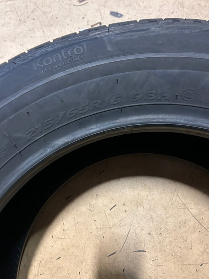 NOS HANKOOK KINERGY GT BSW P 215 65 16 98H ALL SEASON TIRE 10219131