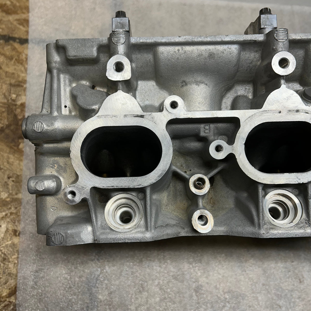 PORSCHE 911 11-16 CARRERA S 4S GTS RIGHT CYLINDER HEAD 9A1 104 112 8R