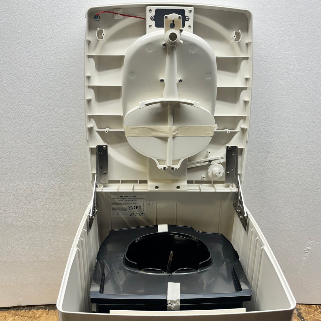 CUDDY COMPOSTING TOILET 3.9 GAL CAPACITY