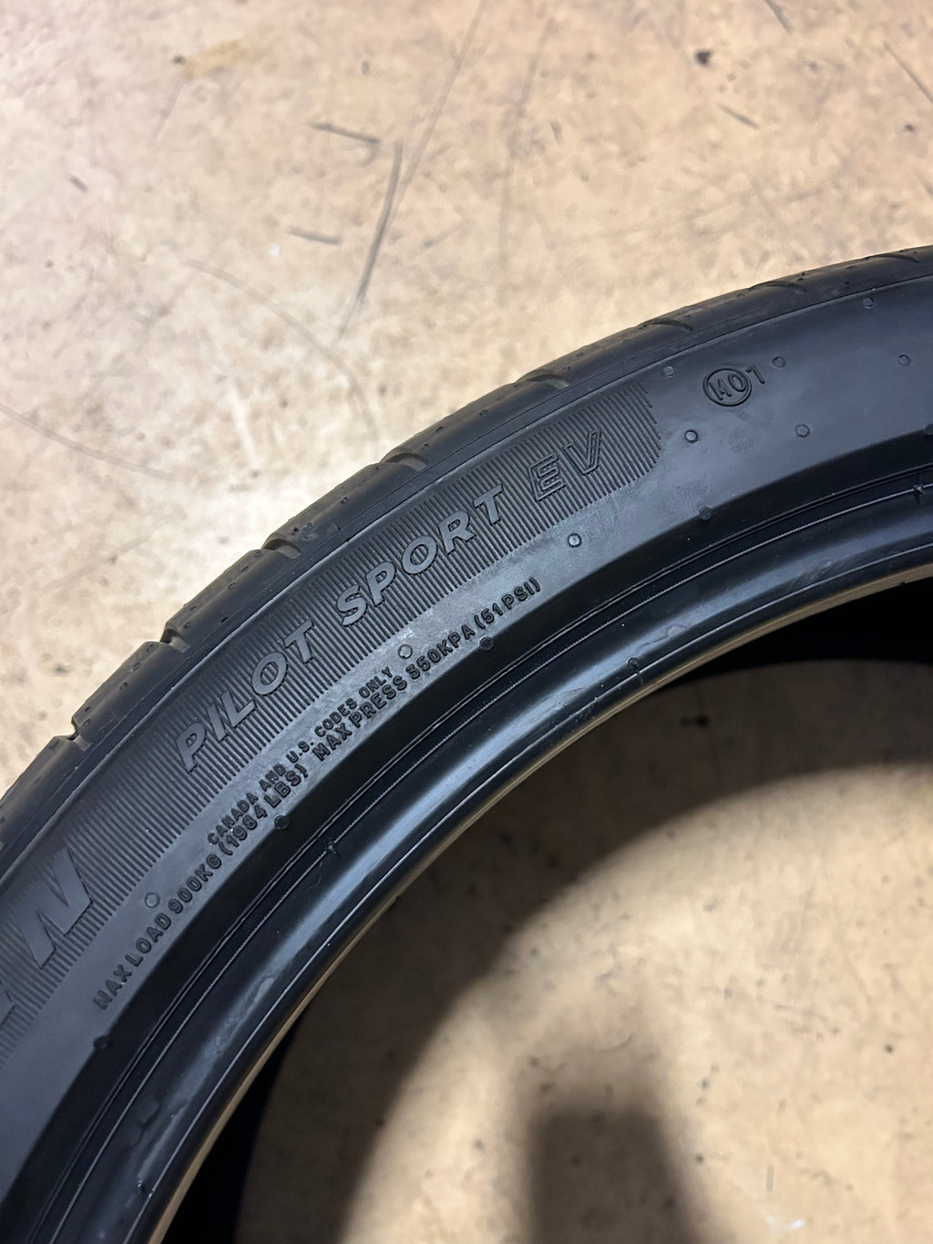 MICHELIN PILOT SPORT EV (M01) BSW P 275 35 22 104Y XL PERFORMANCE TIRE 92098