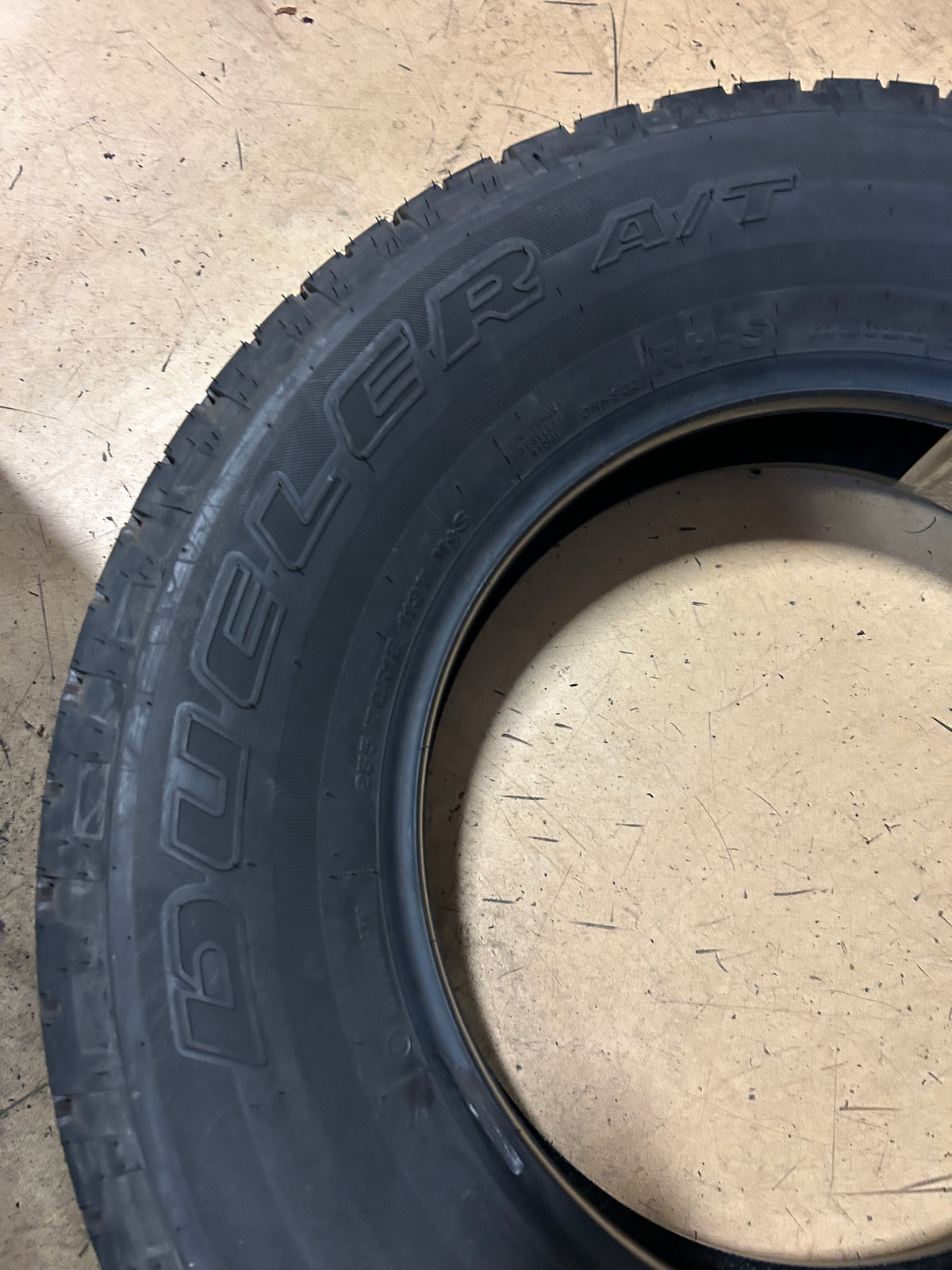BRIDGESTONE DUELER RH-S (DRHSDZ) BSW P 255 70 18 113T ALL TERRAIN TIRE 009901