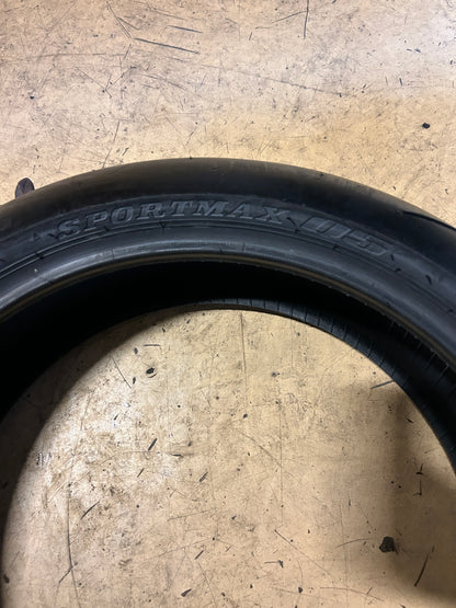 DUNLOP SPORTMAX Q5S BSW 180 55 17 73W REAR MOTORCYCLE TIRE 45258206