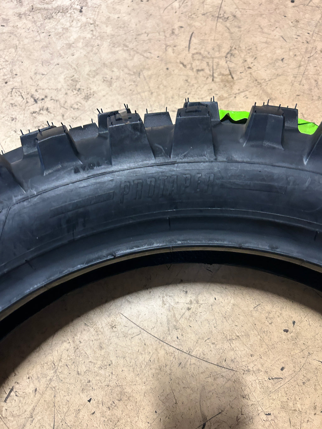 PROTAPER MXT 04 BSW  120 100 18 68M REAR DIRT BIKE TIRE 23311