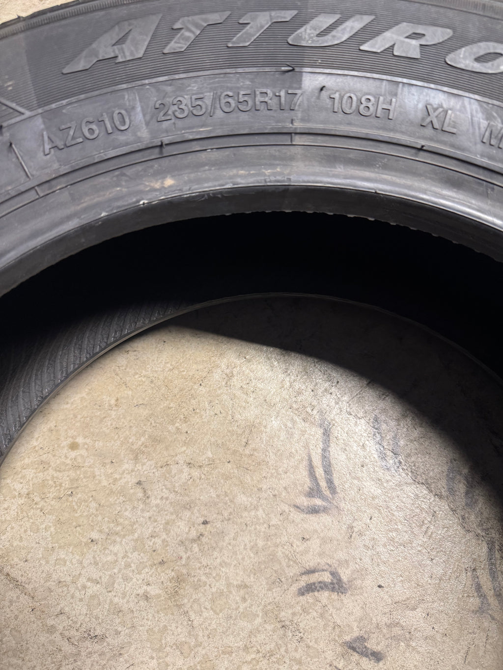 NOS ATTURO AZ610 BSW P 235 65 17 108H XL ALL SEASON TIRE 53011
