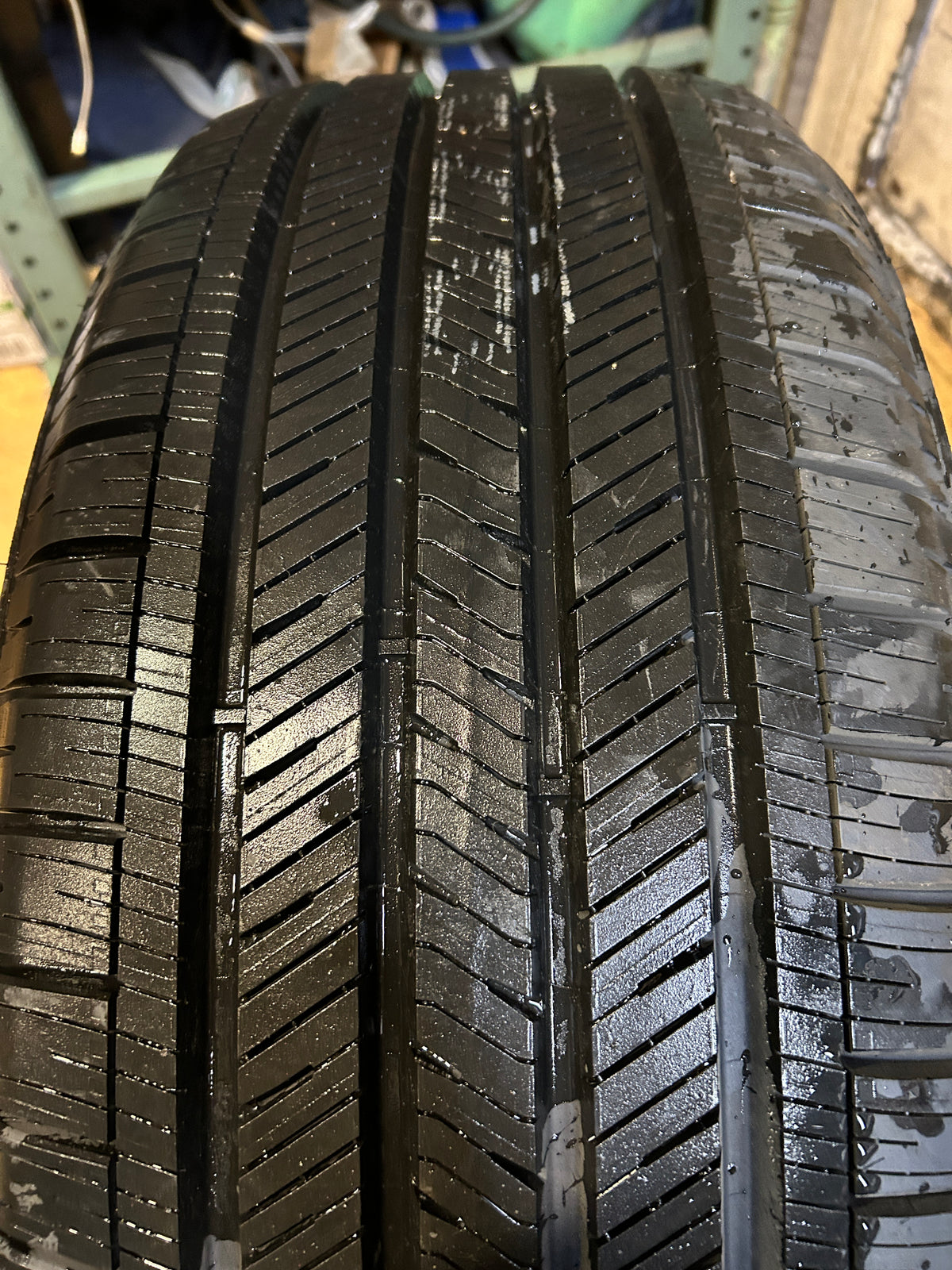 GOODYEAR EAGLE TOURING BSW P 285 40 24 112H ALL SEASON TIRE 102142387