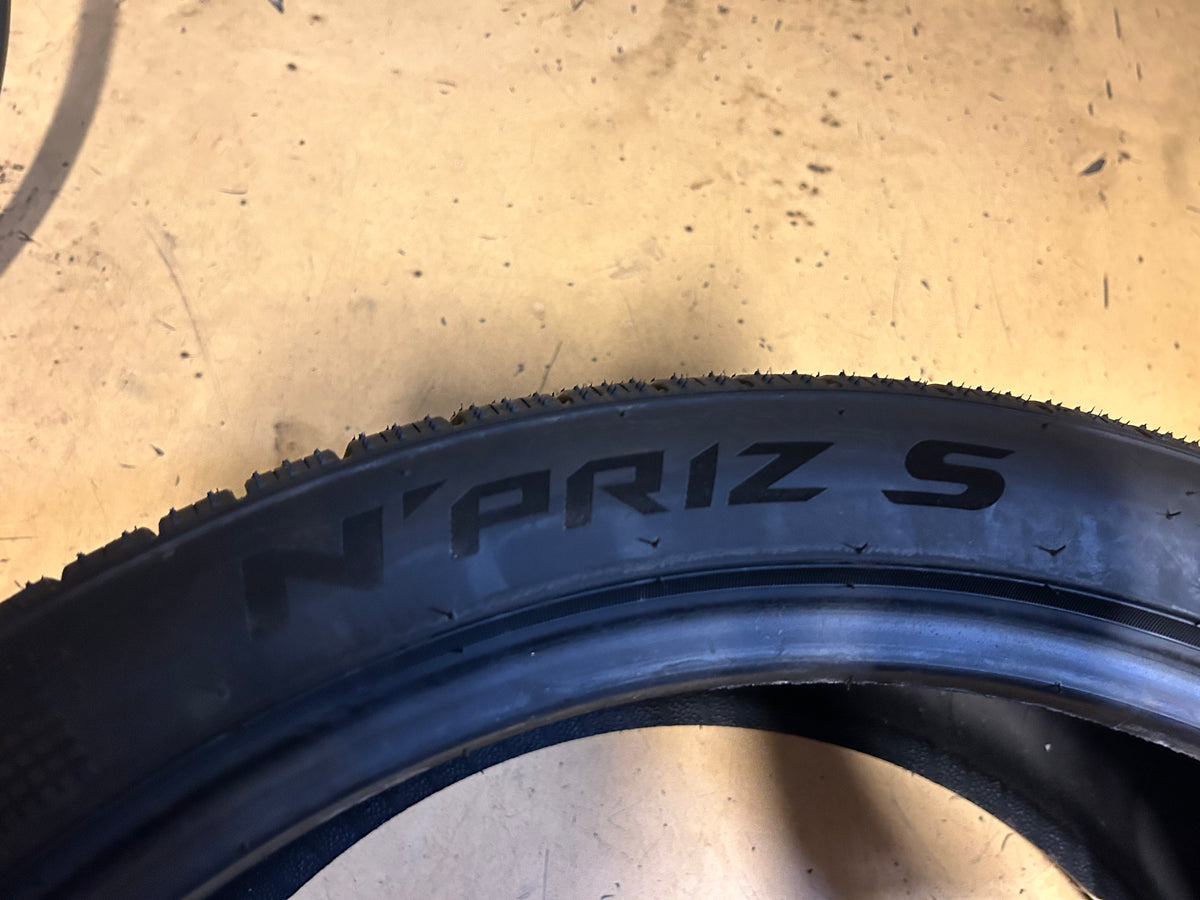 NEXEN NPRIZ S BSW P 245 40 20 95V  TOURING TIRE 12551NXK