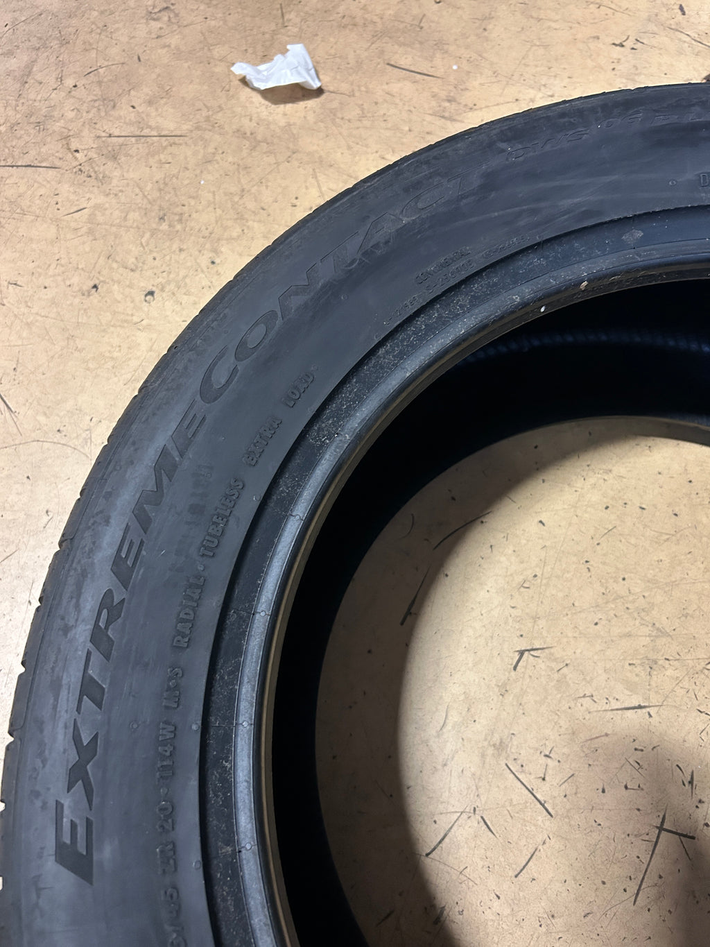CONTINENTAL EXTREME CONTACT DWS06 PLUS BSW P 295 45  20 114W XL ALL SEASON TIRE 15573590000
