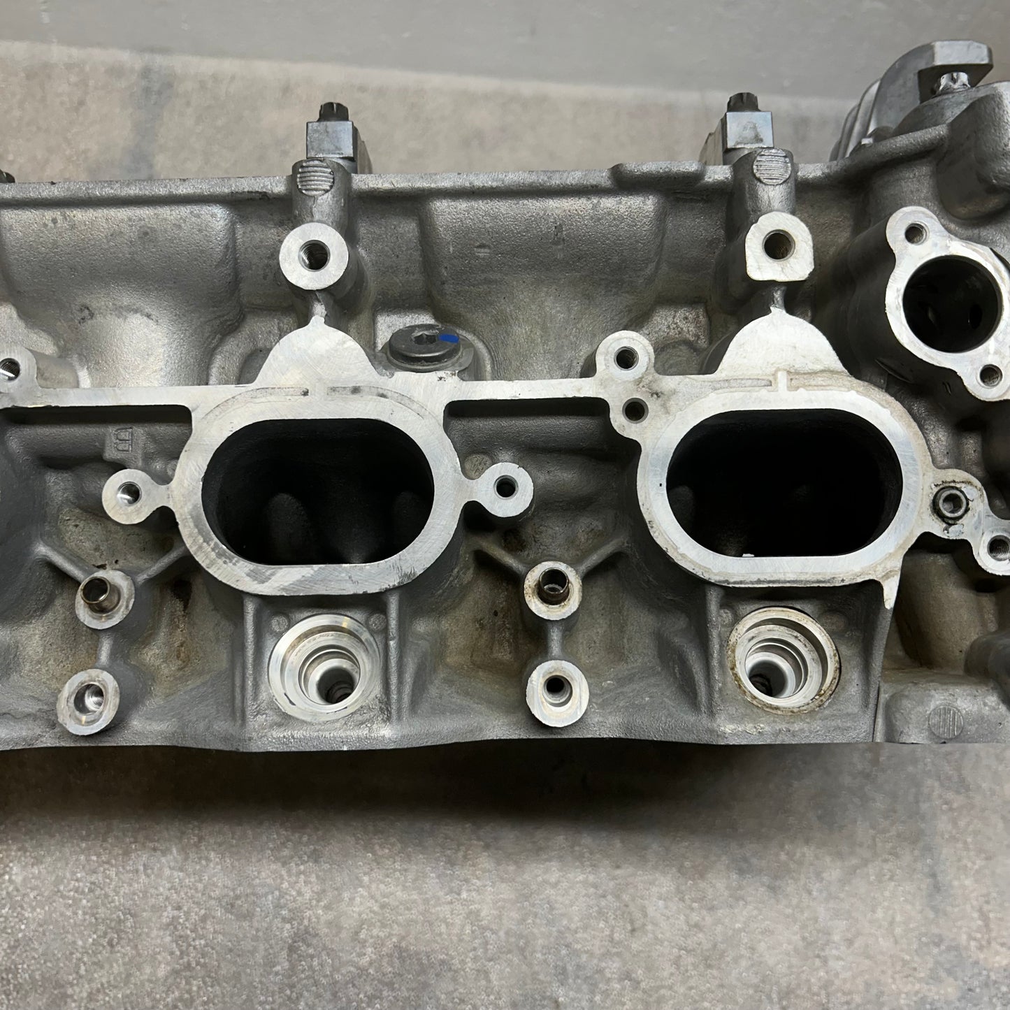 PORSCHE 911 11-16 CARRERA S 4S GTS RIGHT CYLINDER HEAD 9A1 104 112 8R
